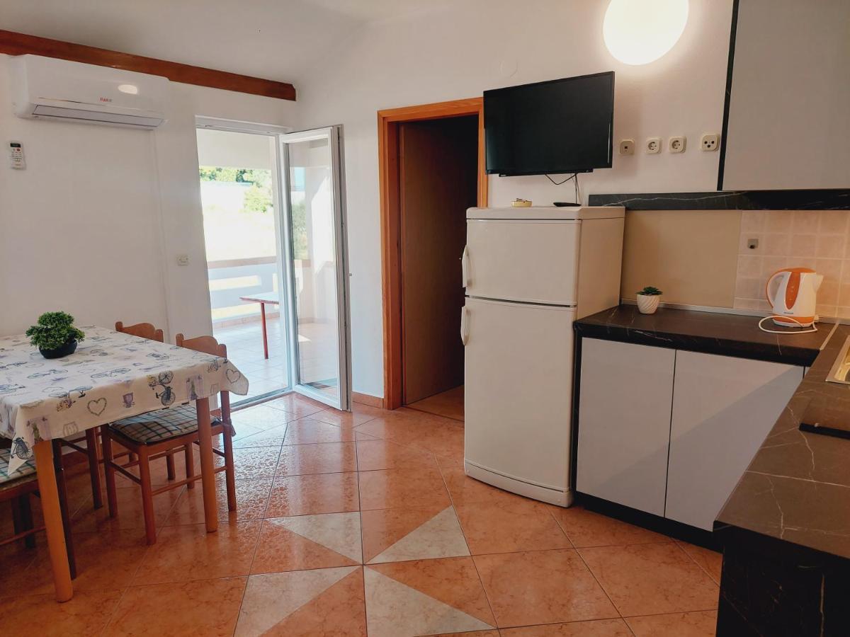 Donadic I, Caska Appartement Novalja
