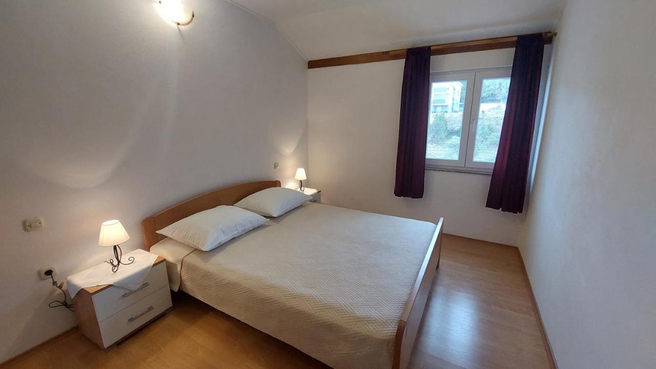 Donadic I, Caska Apartmán